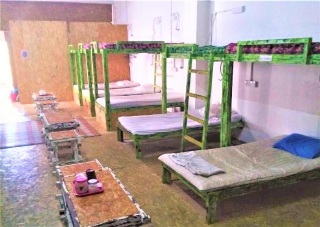 Hijrah Hotel *